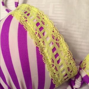 Mudd Purple Stripped Binki Top 👙